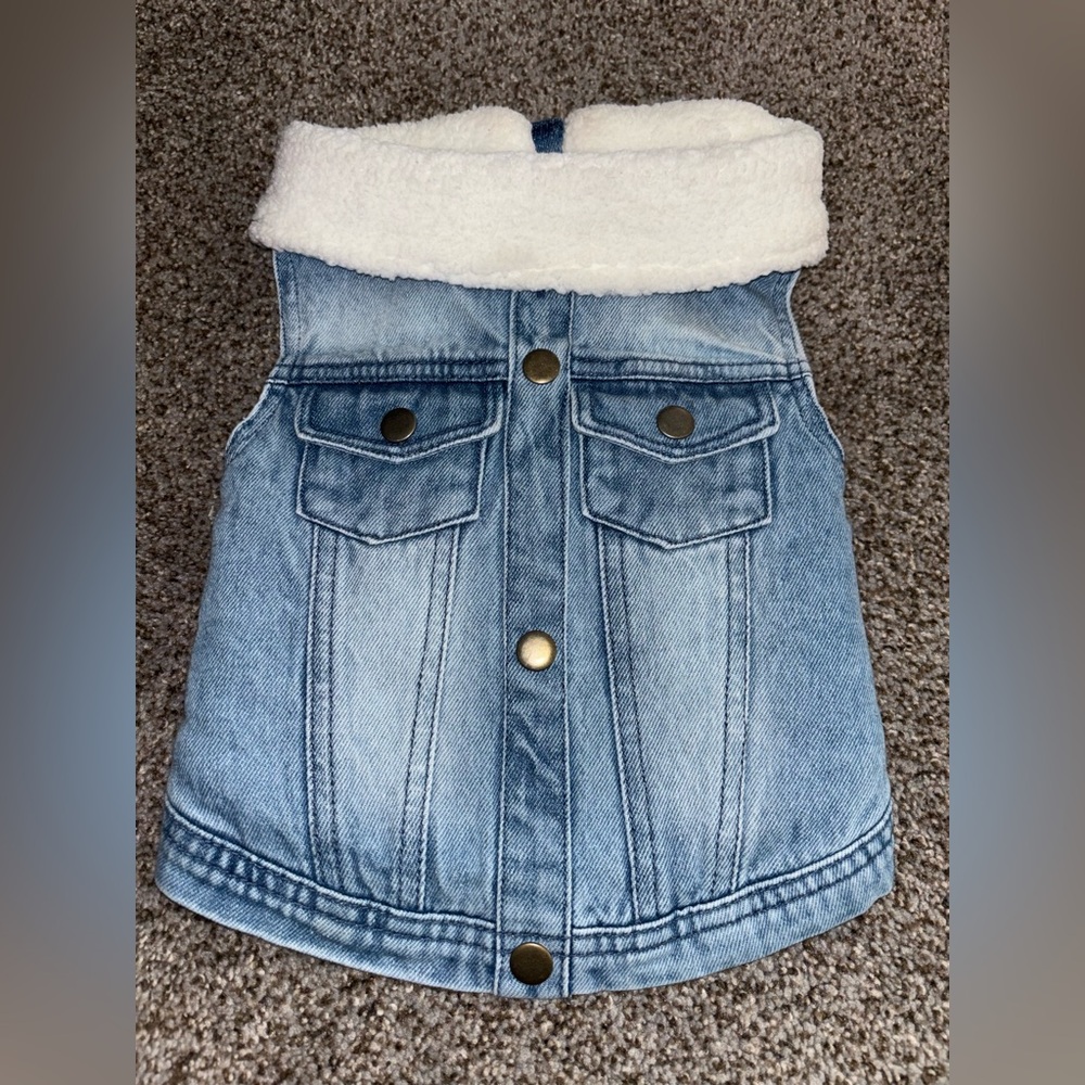 Tommy Bahama Blue Denim Dog Vest with White Collar